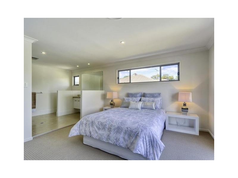 54 Somers Street, Nudgee QLD 4014