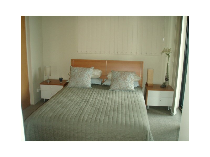 139 Commercial Rd, Teneriffe QLD 4005