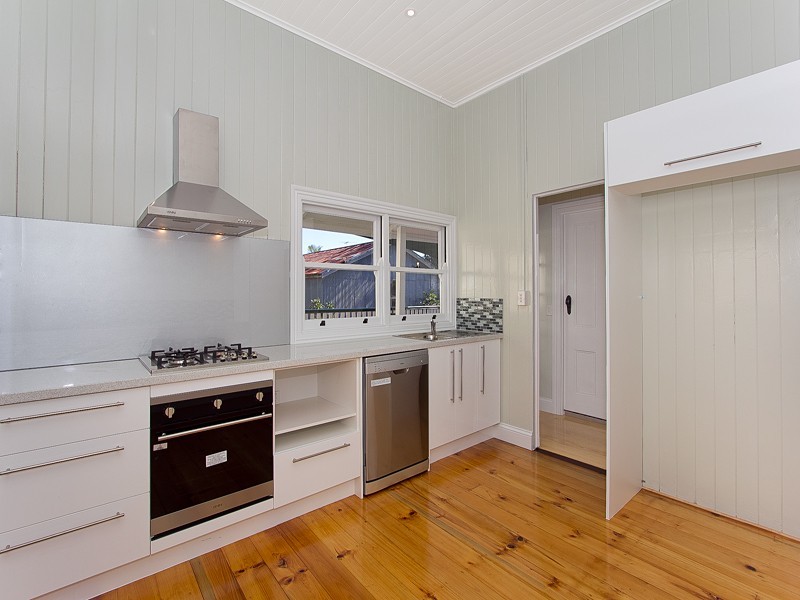 53 Baron Street, Greenslopes QLD 4120