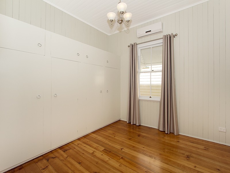 53 Baron Street, Greenslopes QLD 4120