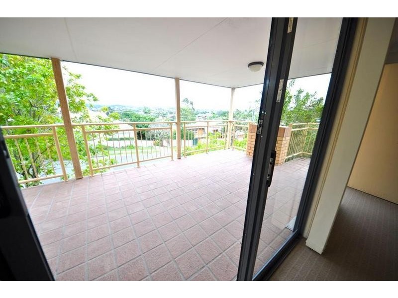 2/55 Miles Street, Clayfield QLD 4011