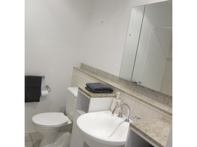 202/88 Macquarie Street, Teneriffe QLD 4005