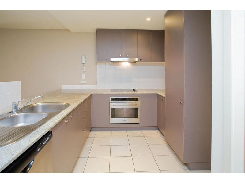 2/1 Newstead Avenue, Newstead QLD 4006