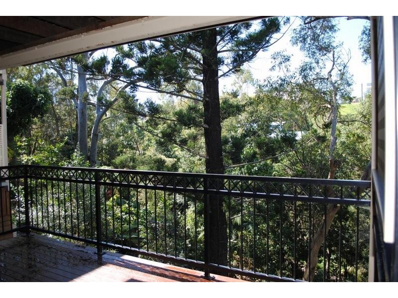 30 Dauphin Terrace, Highgate Hill QLD 4101