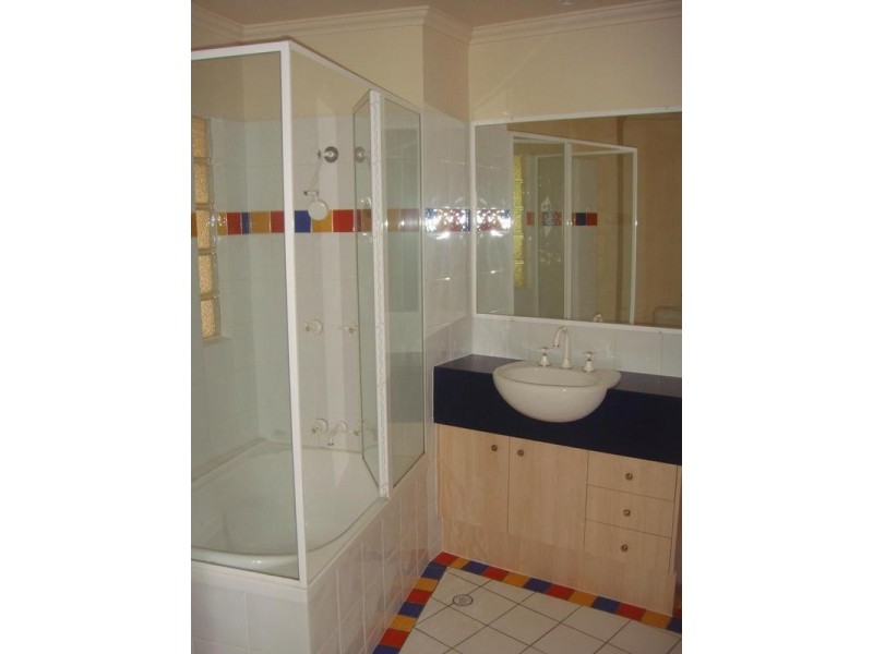 52 Beeston Street, Teneriffe QLD 4005