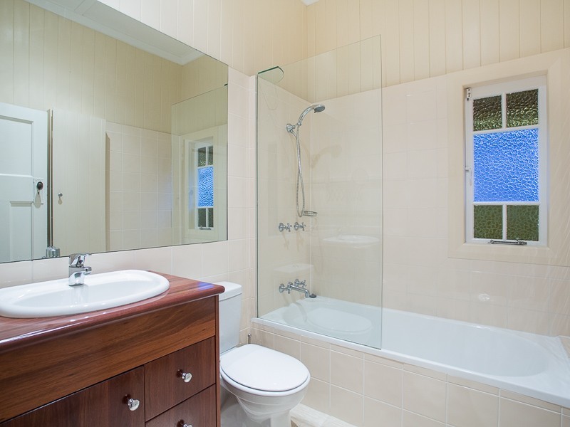 26 Ellen st, Albion QLD 4010