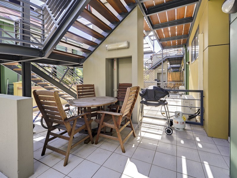 139 Commercial Rd, Teneriffe QLD 4005