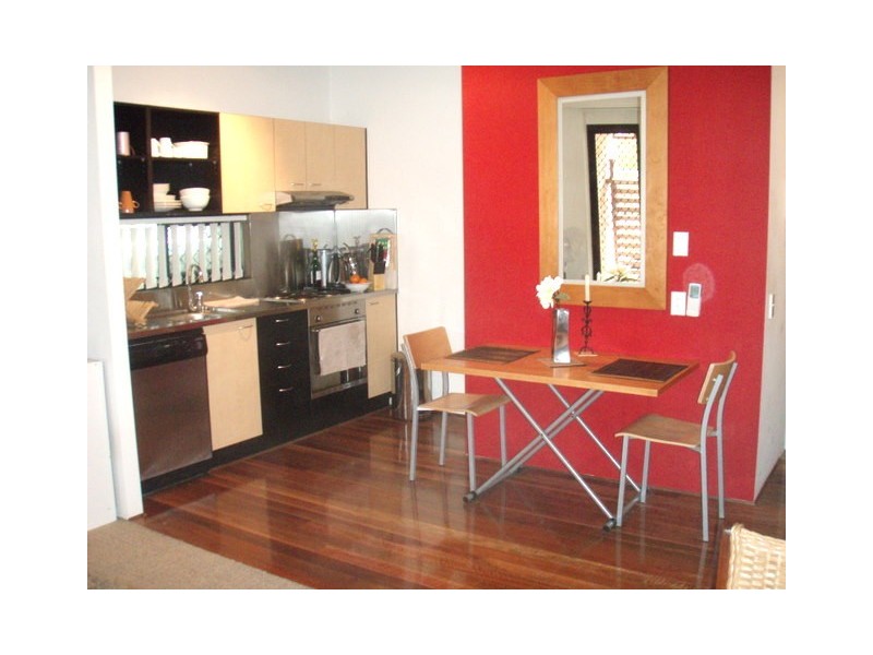 139 Commercial Rd, Teneriffe QLD 4005