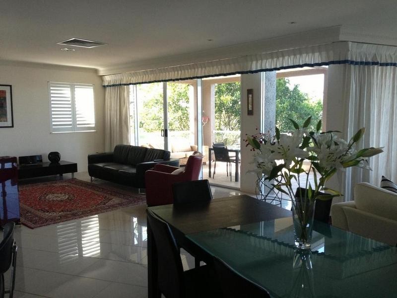 27 Vernon Terrace, Teneriffe QLD 4005
