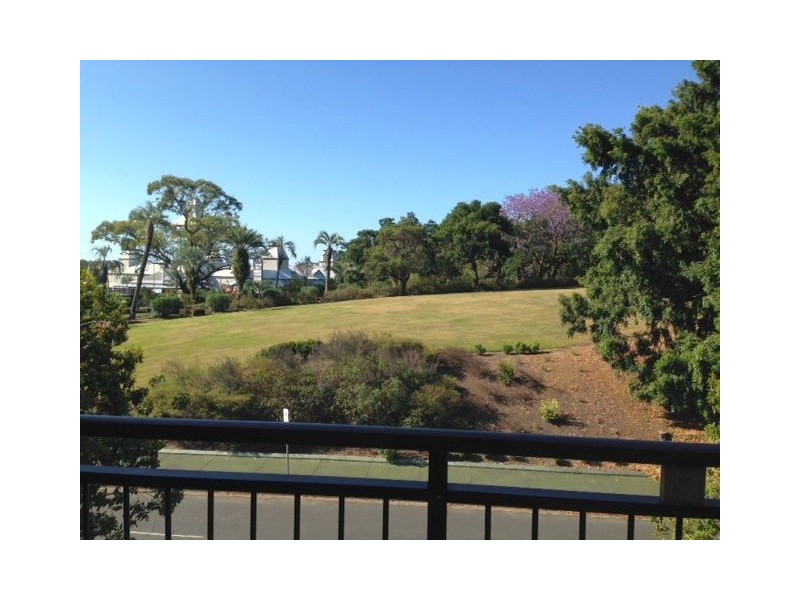 16/1 Newstead Aveneue, Newstead QLD 4006