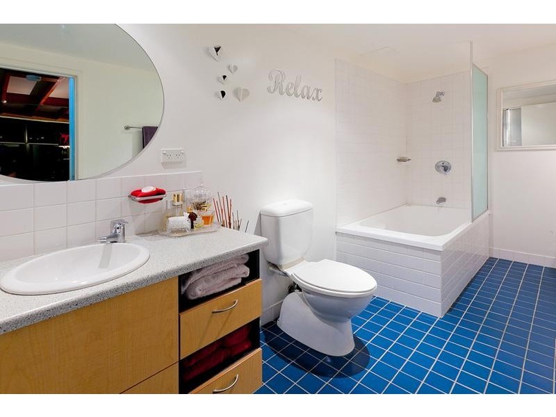 139 Commercial Rd, Teneriffe QLD 4005