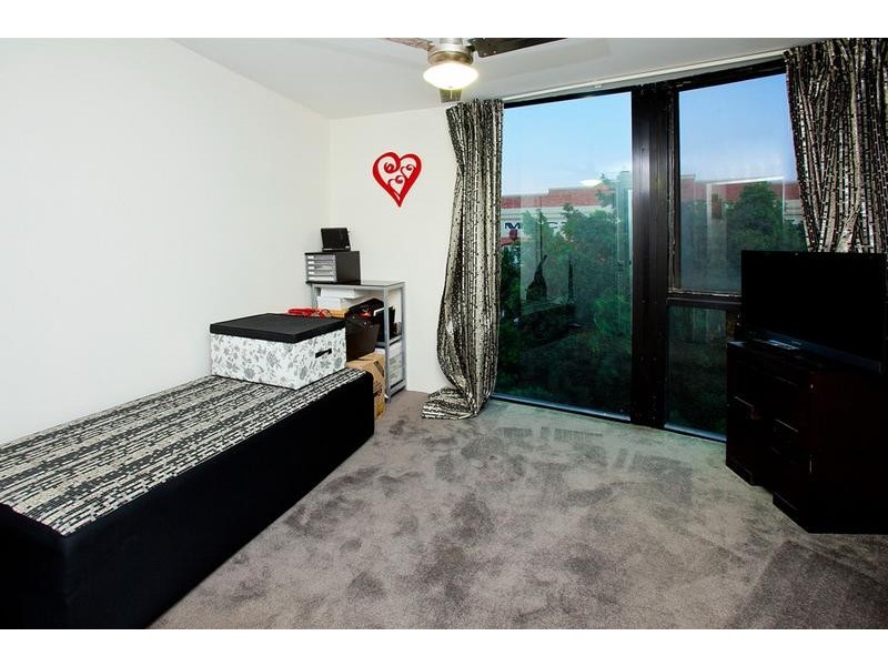 139 Commercial Rd, Teneriffe QLD 4005