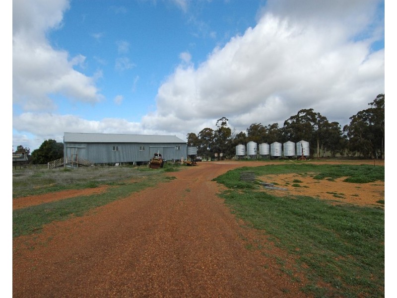 12209 Herdigan Road, Wandering WA 6308