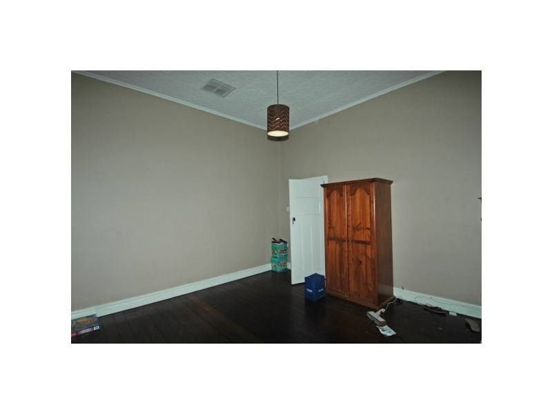 27 Hunt Road, Beverley WA 6304