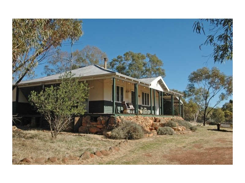 72 Quairading Road, York WA 6302