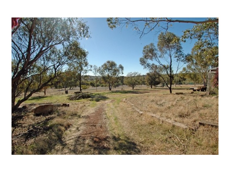 72 Quairading Road, York WA 6302