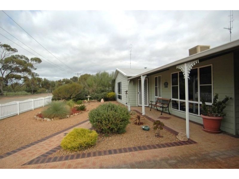 19 Brooking Street, Beverley WA 6304