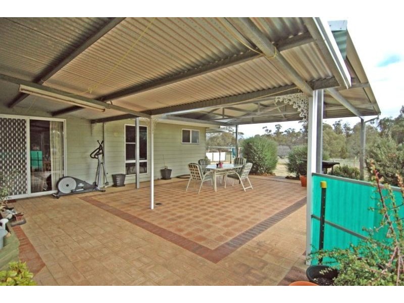 19 Brooking Street, Beverley WA 6304