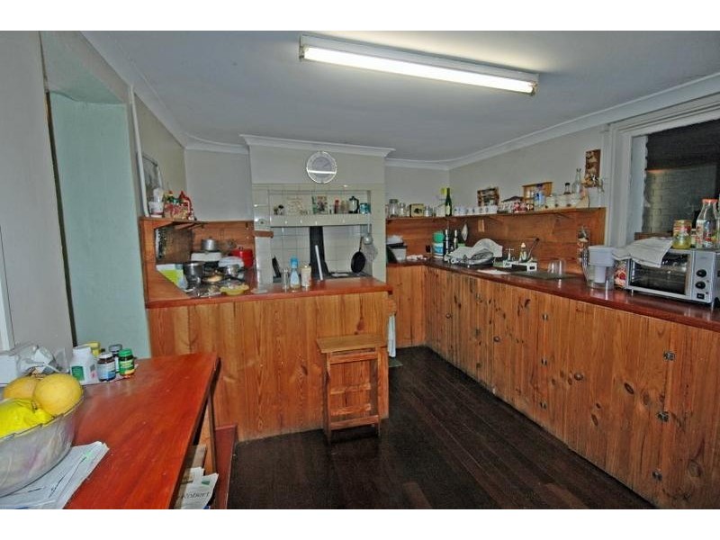 12 Thomson Street, York WA 6302