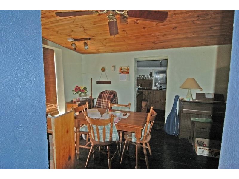 12 Thomson Street, York WA 6302