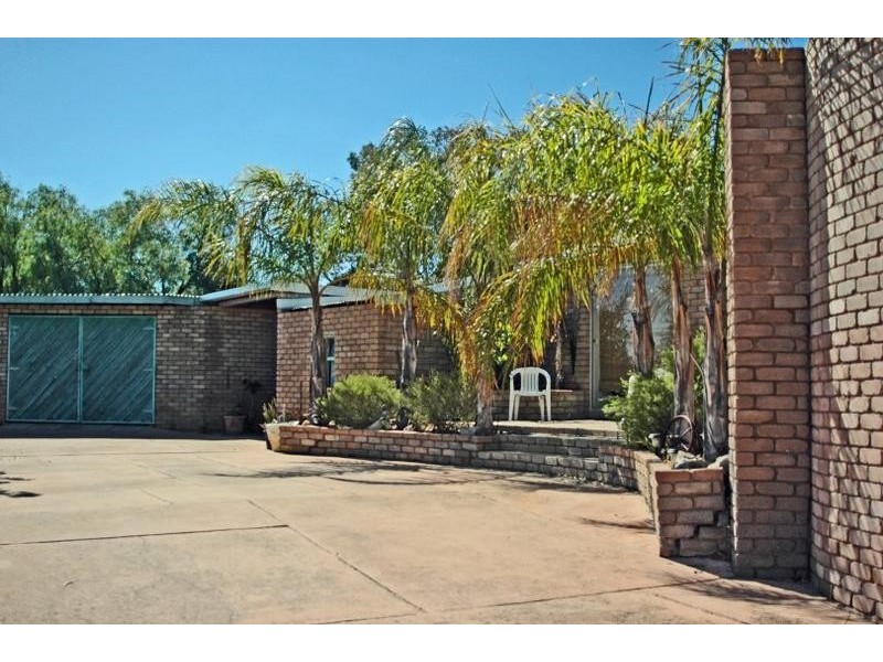 12 Thomson Street, York WA 6302