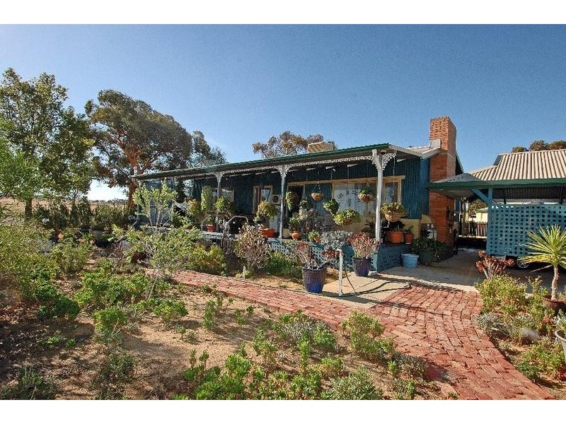 49 Murphy Street, Quairading WA 6383