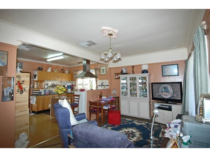 49 Murphy Street, Quairading WA 6383