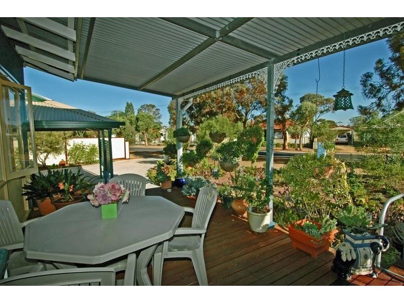 49 Murphy Street, Quairading WA 6383