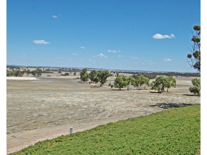 3729 West Dale Road, Beverley WA 6304