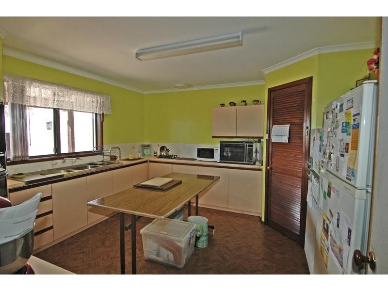 10 Henry Road, York WA 6302