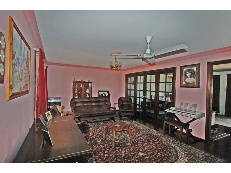 10 Henry Road, York WA 6302