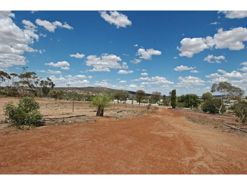 10 Henry Road, York WA 6302