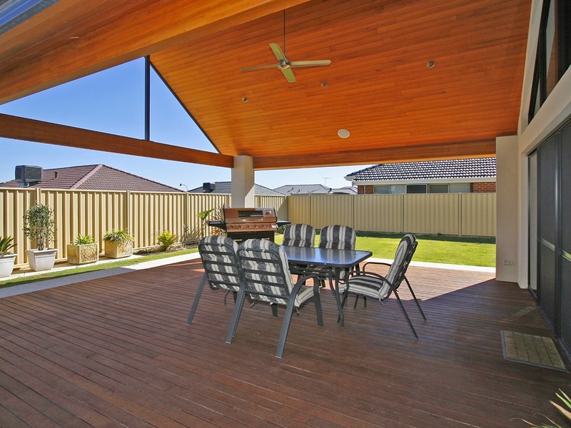 8 Spinebill Rest, Beeliar WA 6164