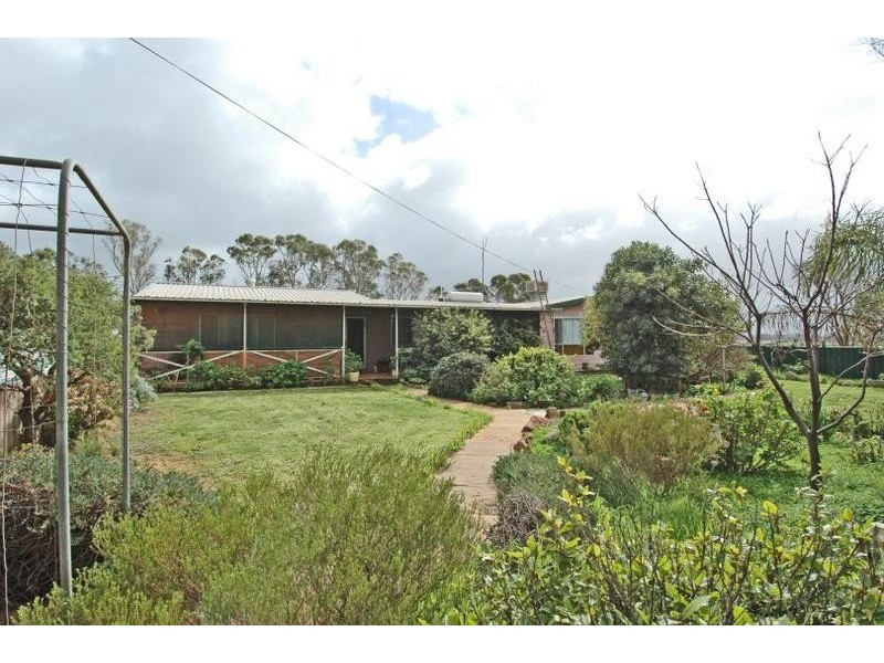 1781 Old Beverley Road, Dangin WA 6383