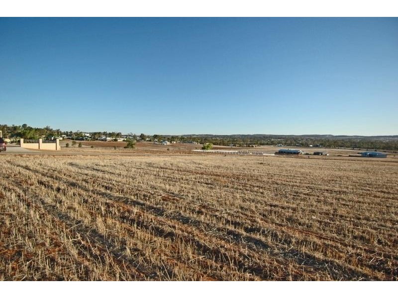 135 Andrews Avenue, York WA 6302