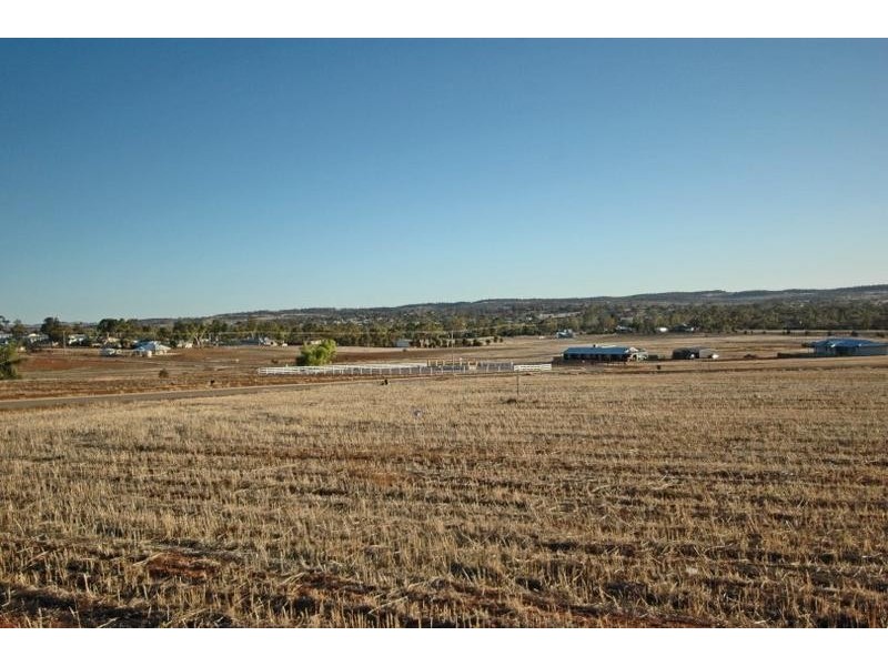 135 Andrews Avenue, York WA 6302