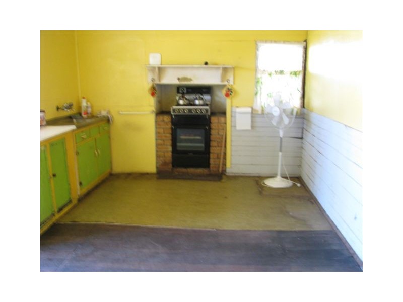 30 Massingham Street, Kellerberrin WA 6410