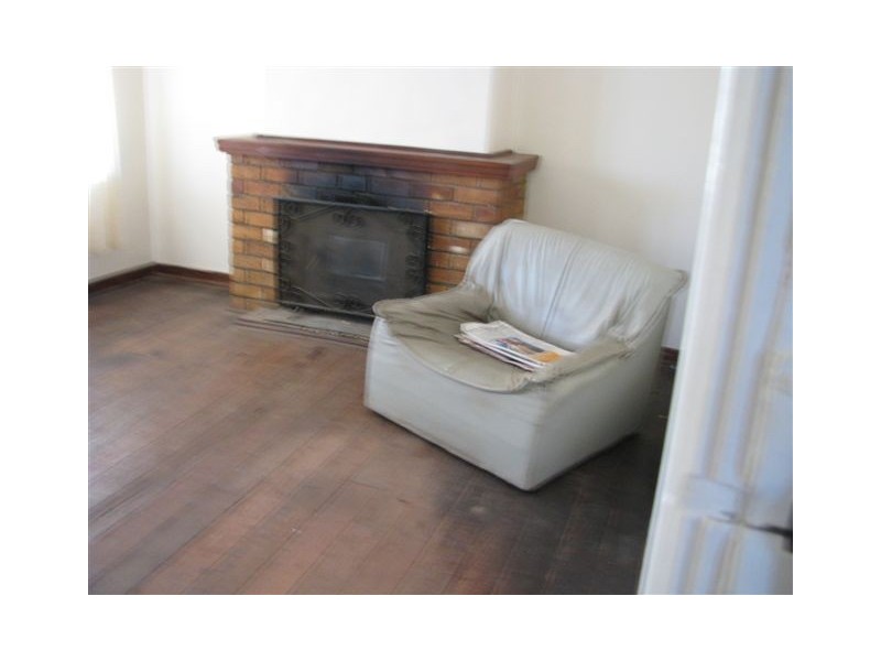 30 Massingham Street, Kellerberrin WA 6410