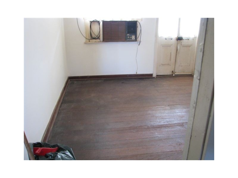 30 Massingham Street, Kellerberrin WA 6410