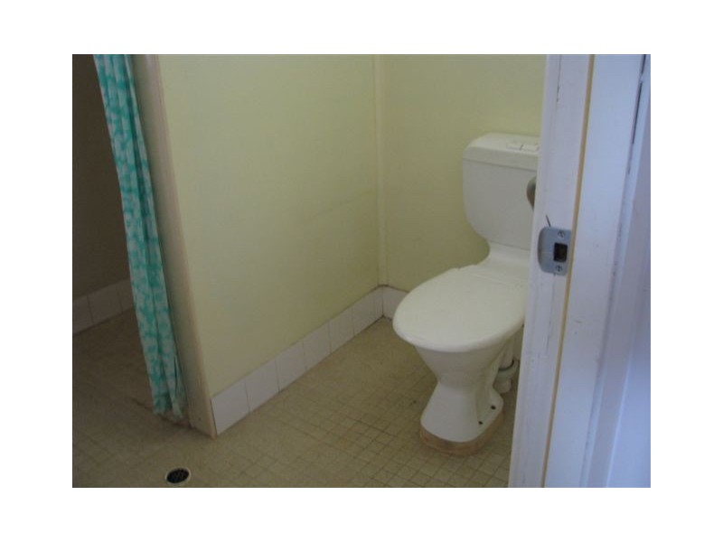 30 Massingham Street, Kellerberrin WA 6410