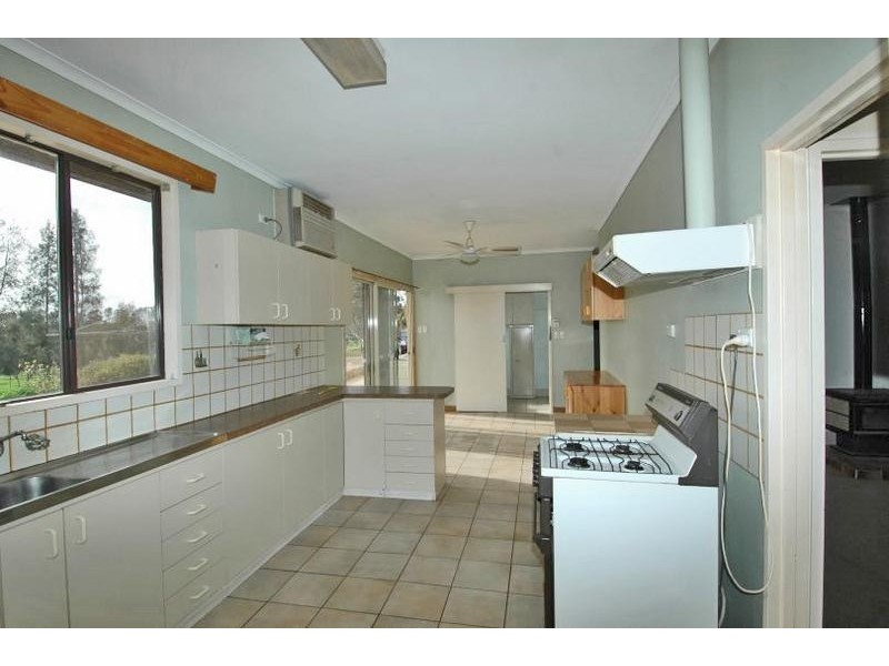 811 Goldfields Rd, York WA 6302