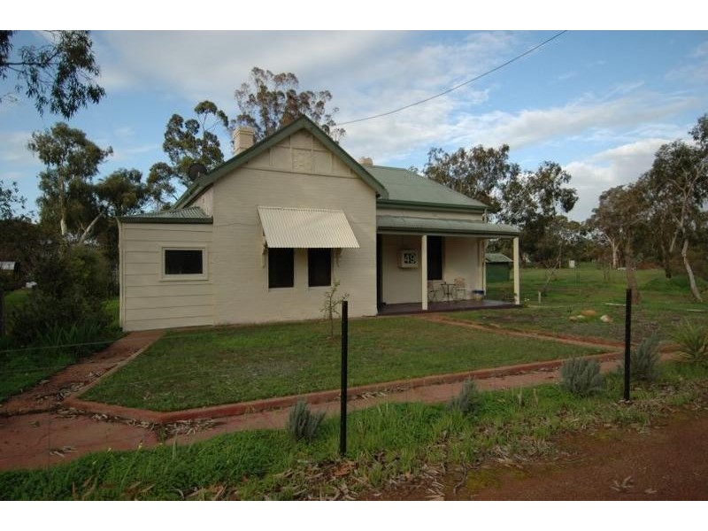 49 Richardson Street, Brookton WA 6306