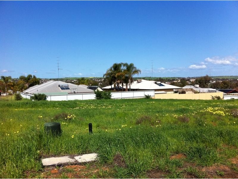 Lot 245, 31 Golf Cresent, Northam WA 6401