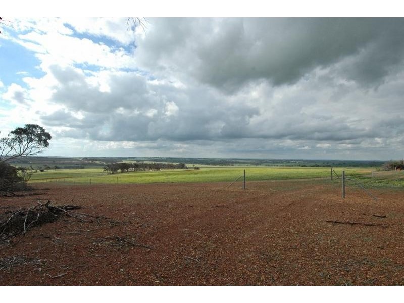 Lot 4, 4 Hayes Road, Quairading WA 6383