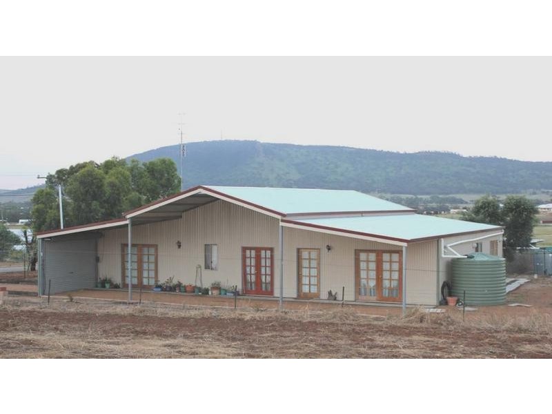 10 Thomson Street, York WA 6302