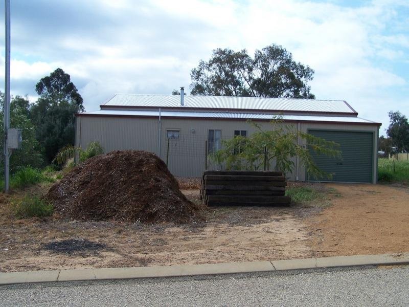 10 Thomson Street, York WA 6302