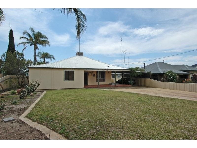 23 Main Street, Cunderdin WA 6407