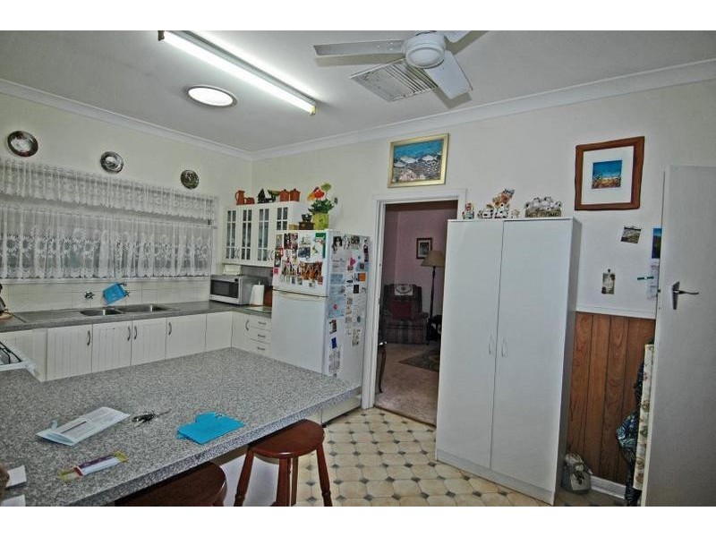 65 Suburban Road, York WA 6302