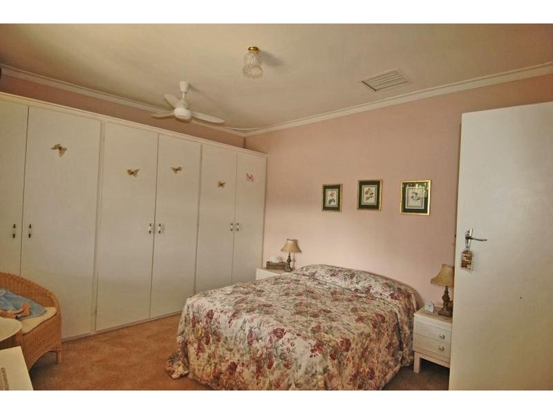 65 Suburban Road, York WA 6302