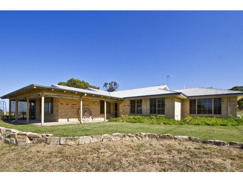 417 Russell Road, Munster WA 6166